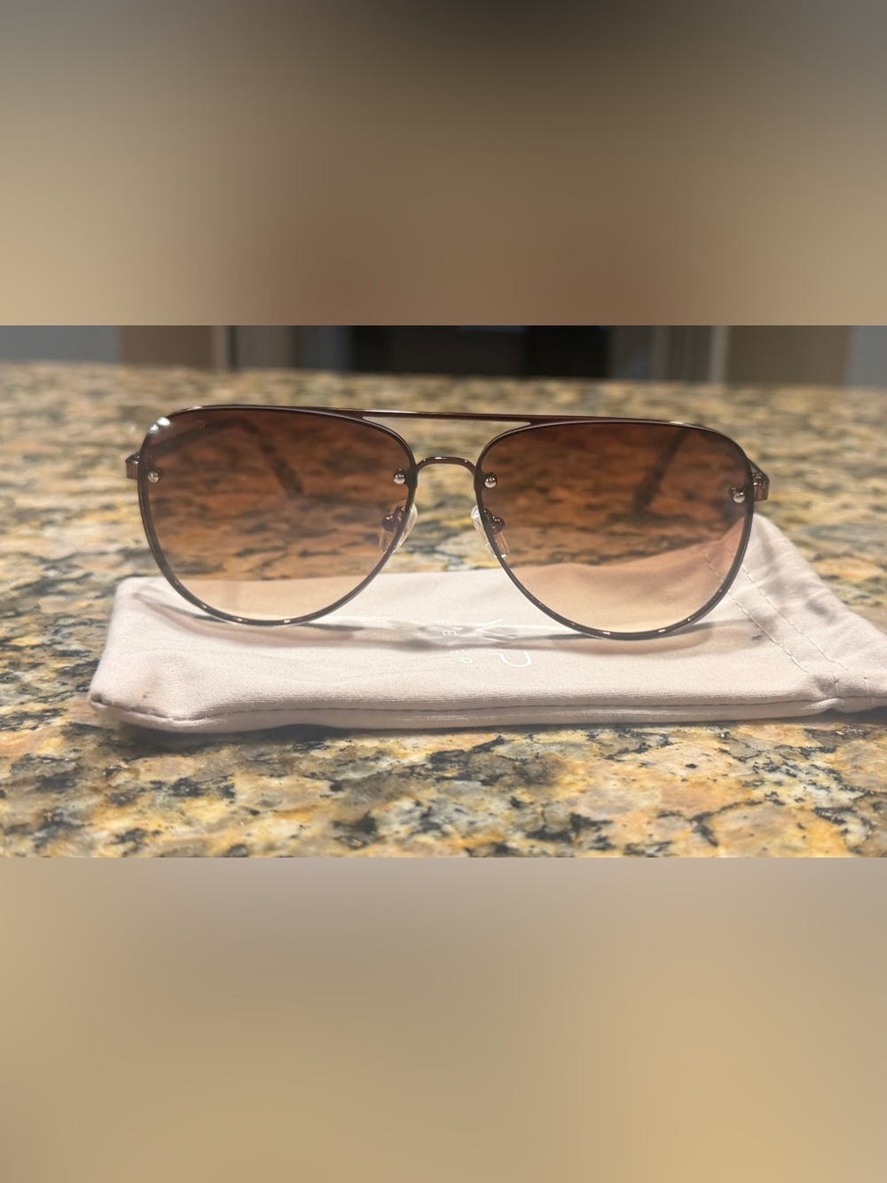 Women’s Brown Gradient Aviator Sunglasses